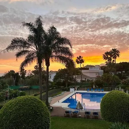 Front Line Hacienda Playa * Marbella